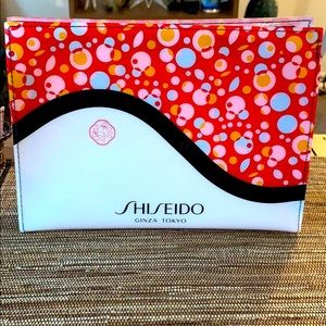 Cosmetic bag